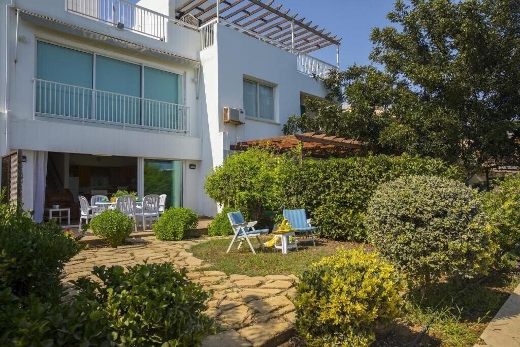 Фото Sirina Lina Beachfront Suite 3*