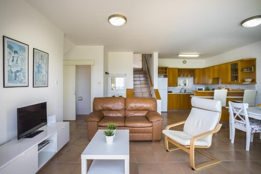 Картинка Sirina Lina Beachfront Suite 3*