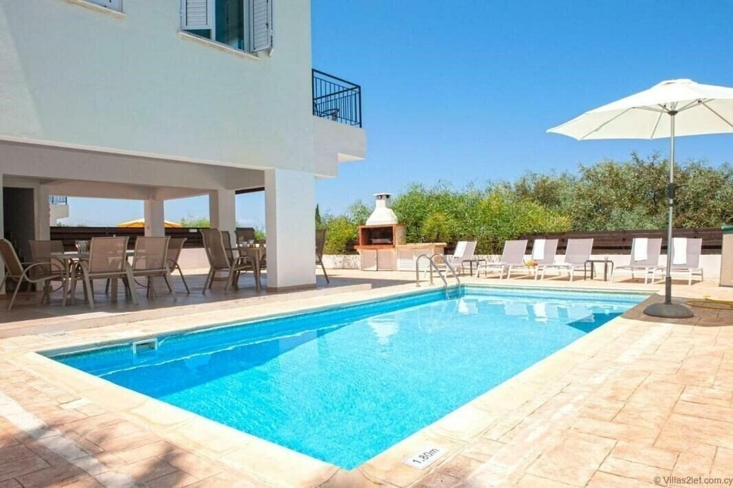 Отель Villa Ourania 5*