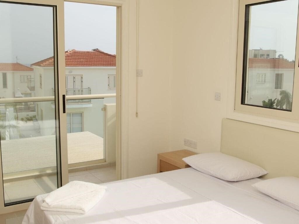 Фото Athena Beach Villas 3*
