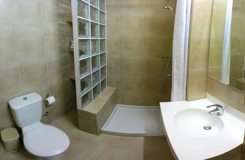 Фотографія Myroandrou Beach Apartments 3*