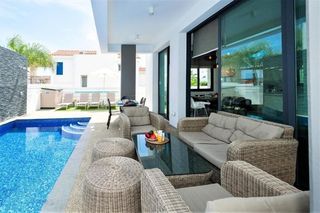 Фото Villa Mirella 2*
