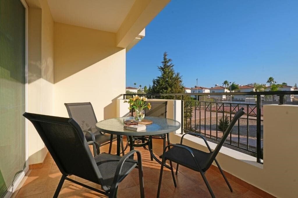 Фото Neraida - 2Bed Apart Walk To Kalamies Beach 2*