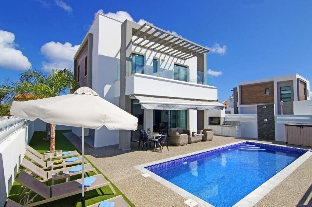 Отель Villa Martha 2*