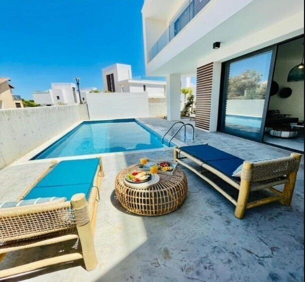 Картинка By The Beach Villa 7 2*