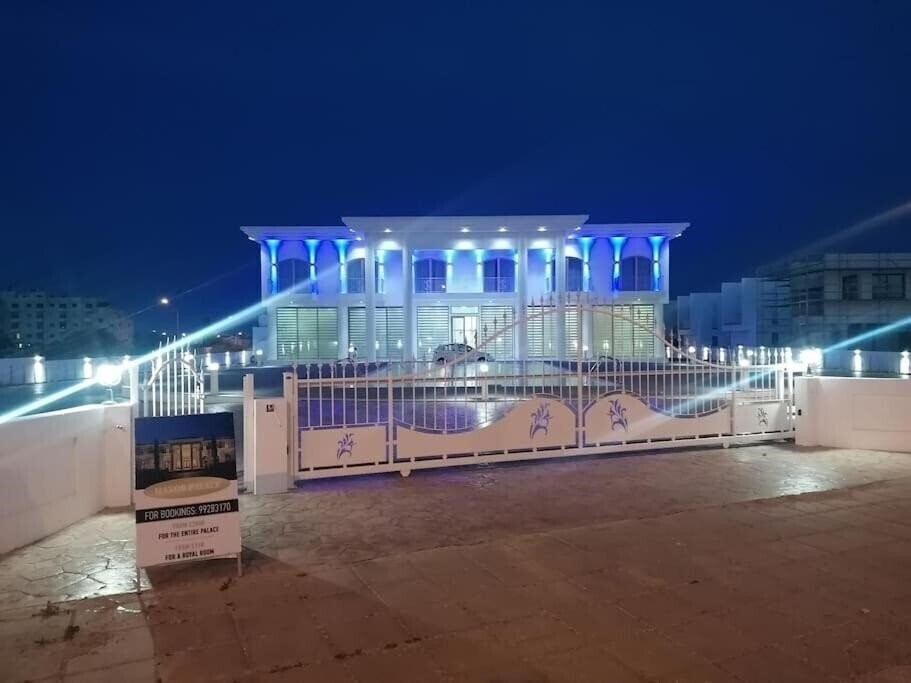 Готель Maxor Palace 3*