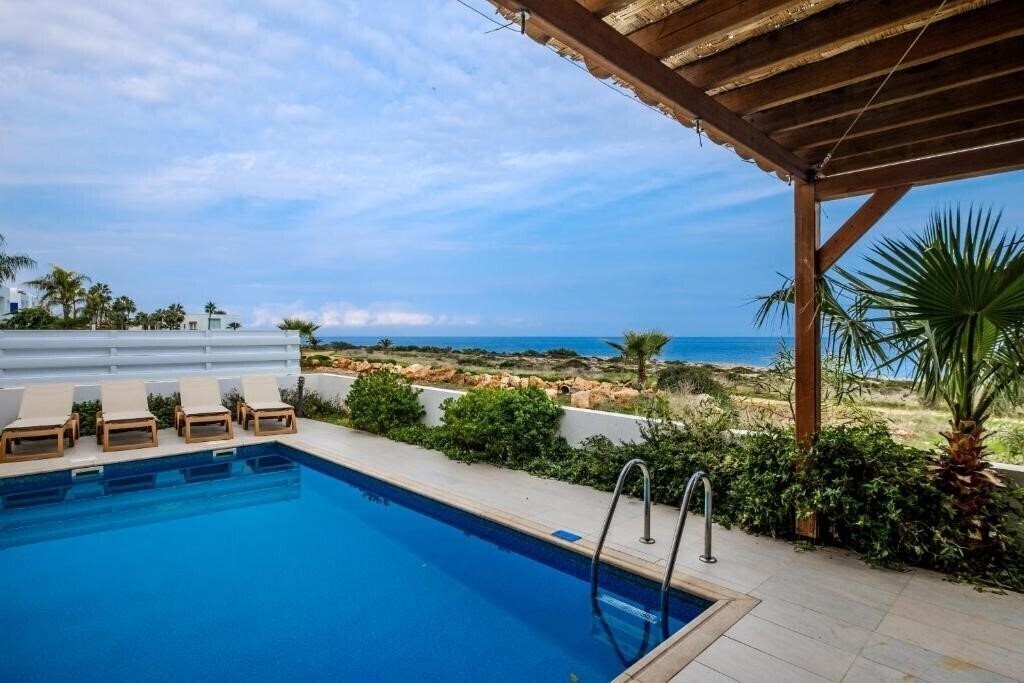 Зображення Protaras Artisan Seafront Villa 1 3*