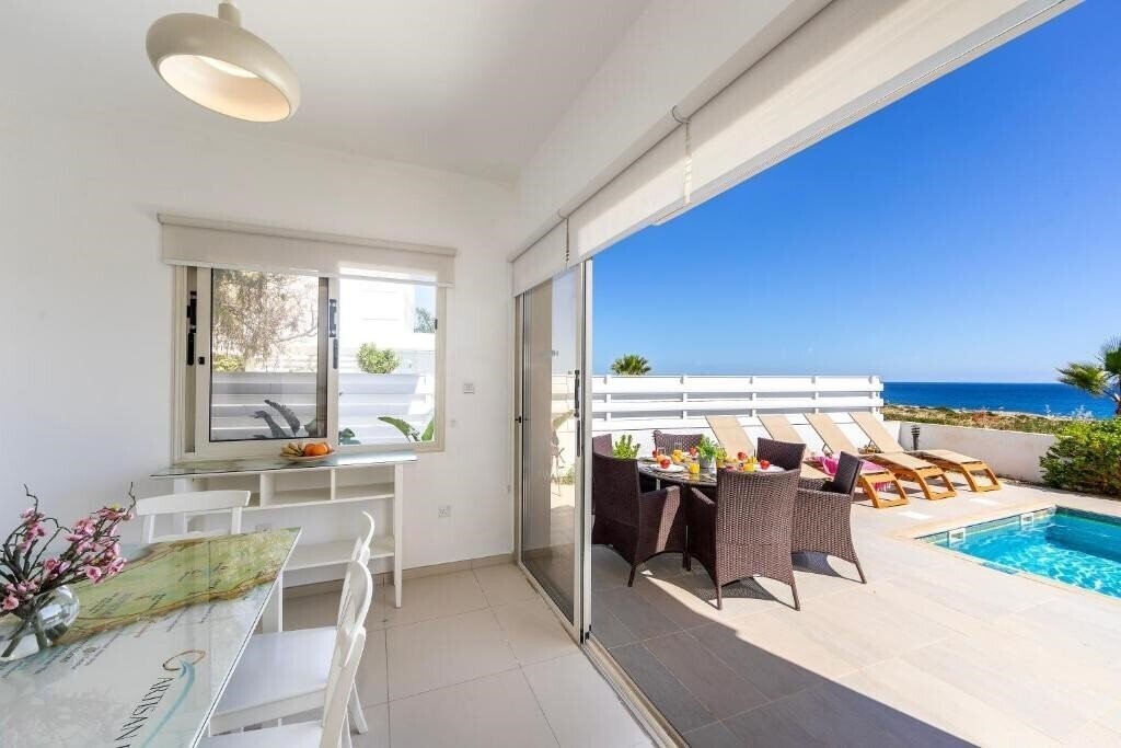 Картинка Protaras Artisan Seafront Villa 1 3*