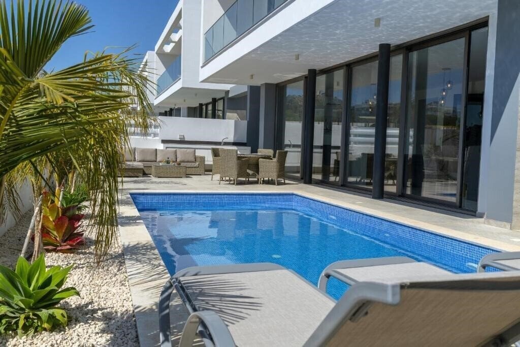 Готель Protaras Royal Pearl Villa 7 3*