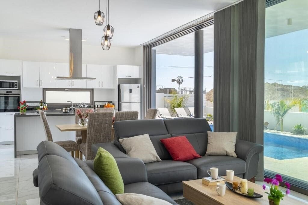 Картинка Protaras Royal Pearl Villa 7 3*