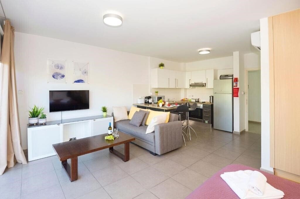 Фотографія Lucile - Coralli Beachfront Apartment 3*