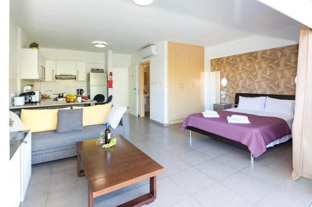 Картинка Lucile - Coralli Beachfront Apartment 3*