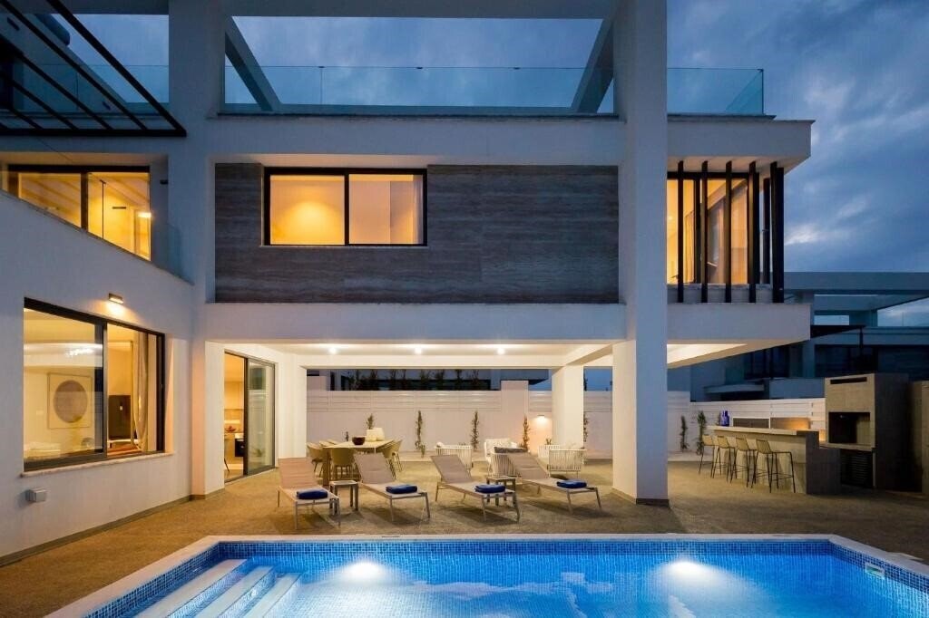 Фотография Villa Amazonia - Large Private Pool 3*
