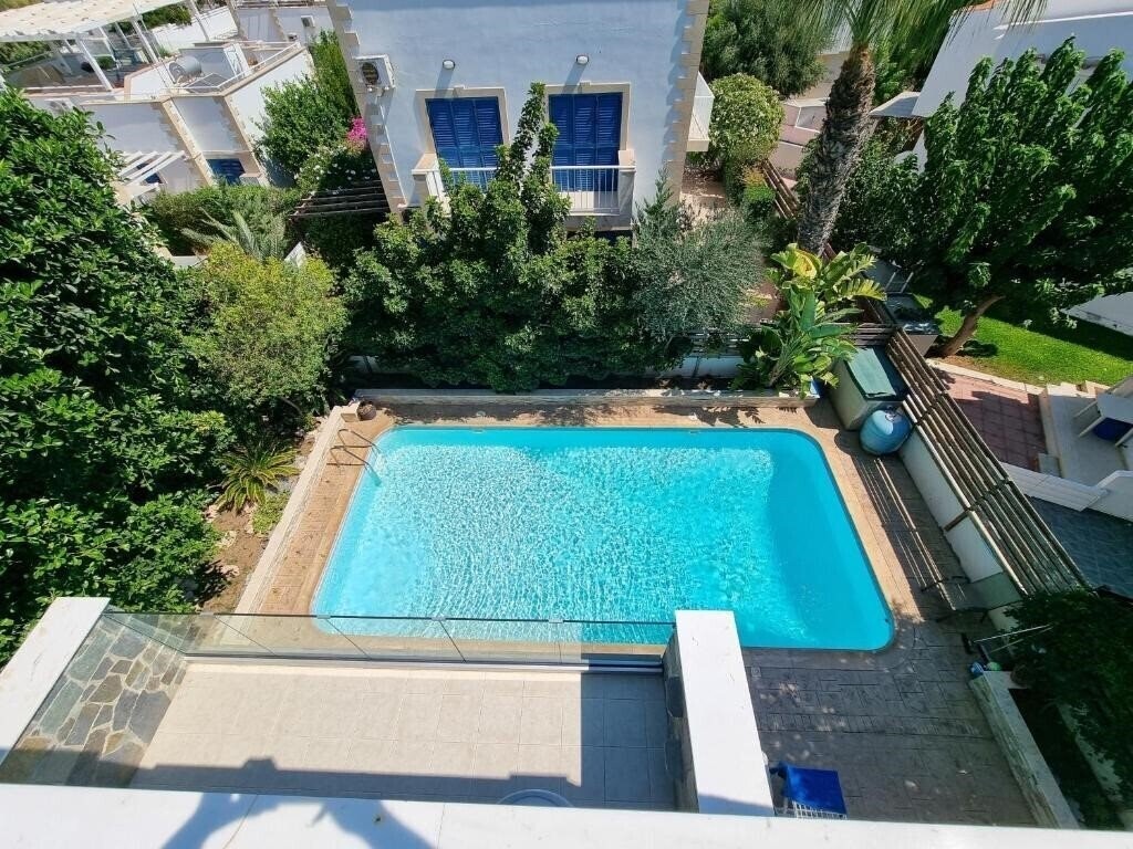 Картинка Mosaic Villa by The Sea 2*