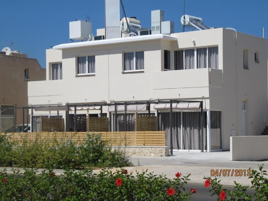 Картинка Sunny Holiday Apartments 3*