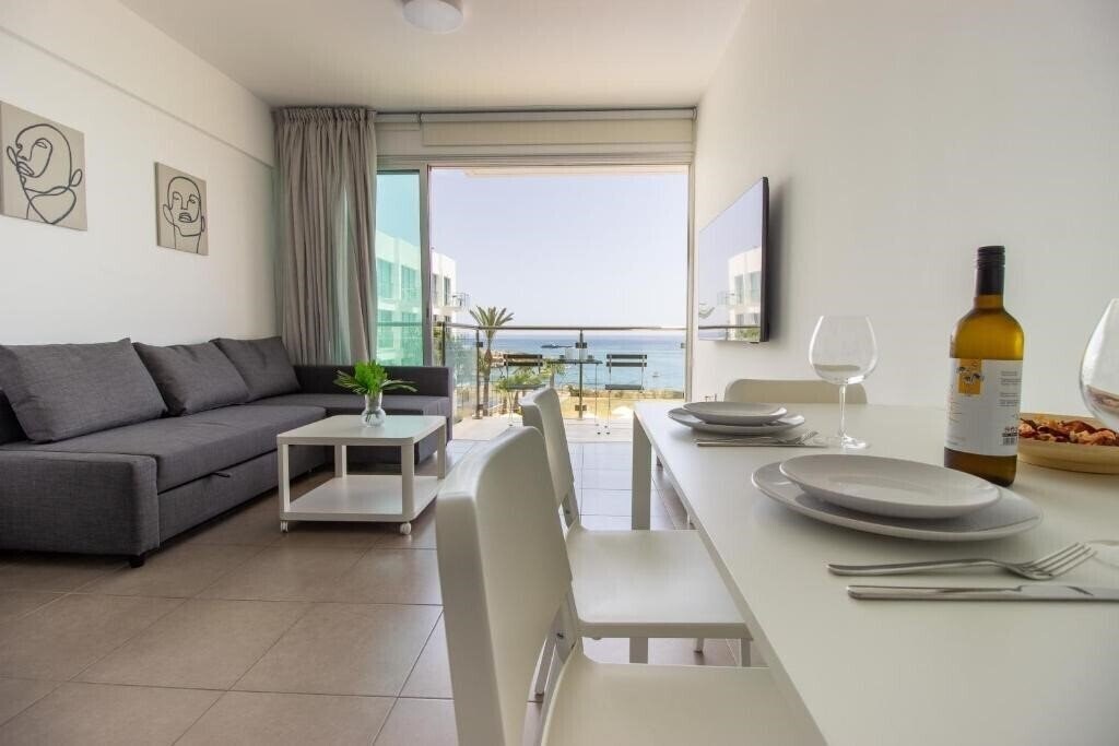 Изображение Stunning Sea-Views Apt, Protaras 3*