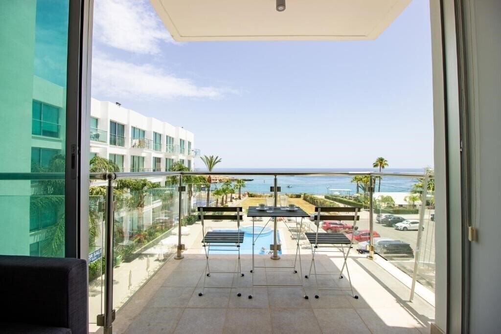 Фото Stunning Sea-Views Apt, Protaras 3*