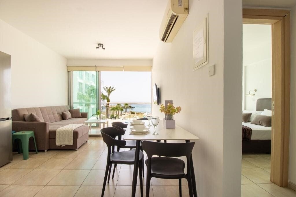 Готель Prime Protaras Seafront Apt 3*