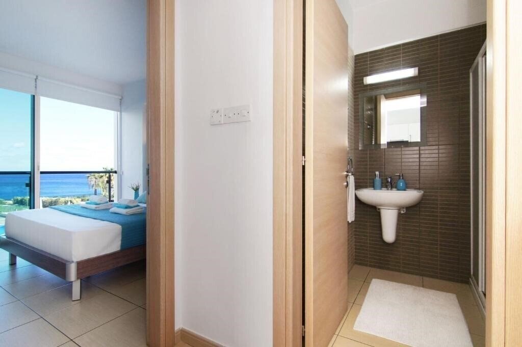 Фотография Veronica - Coralli Beachfront Apartment 3*