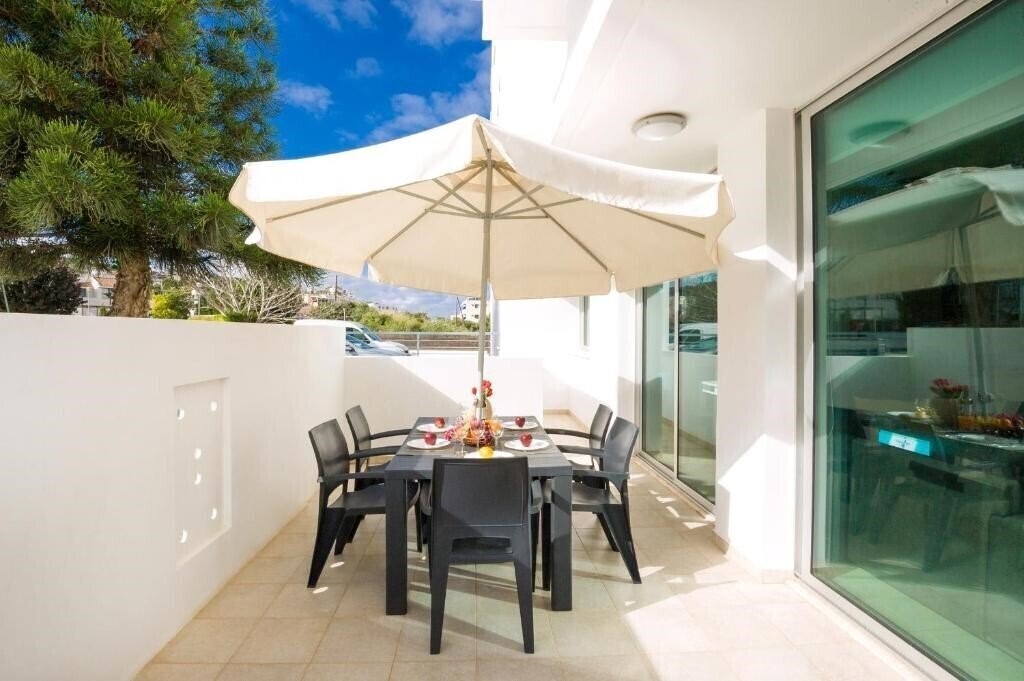 Изображение Calypso - Coralli Beachfront Apartment 3*