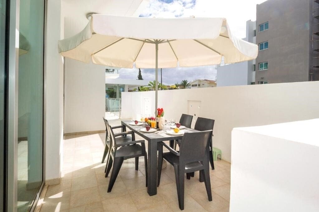 Картинка Calypso - Coralli Beachfront Apartment 3*
