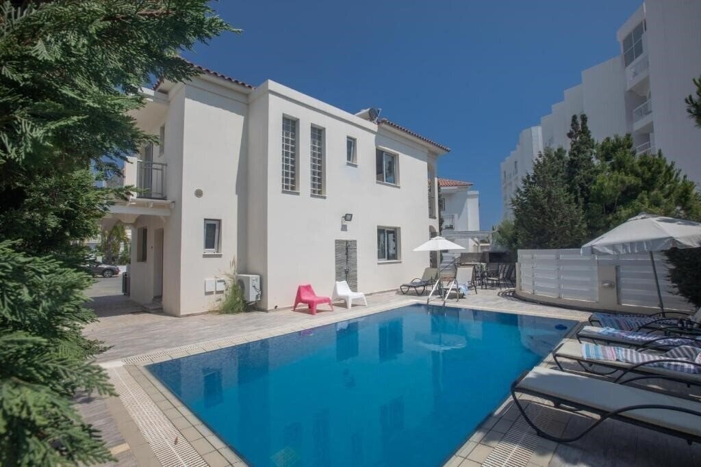 Отель Pelagos Villa 8 3*