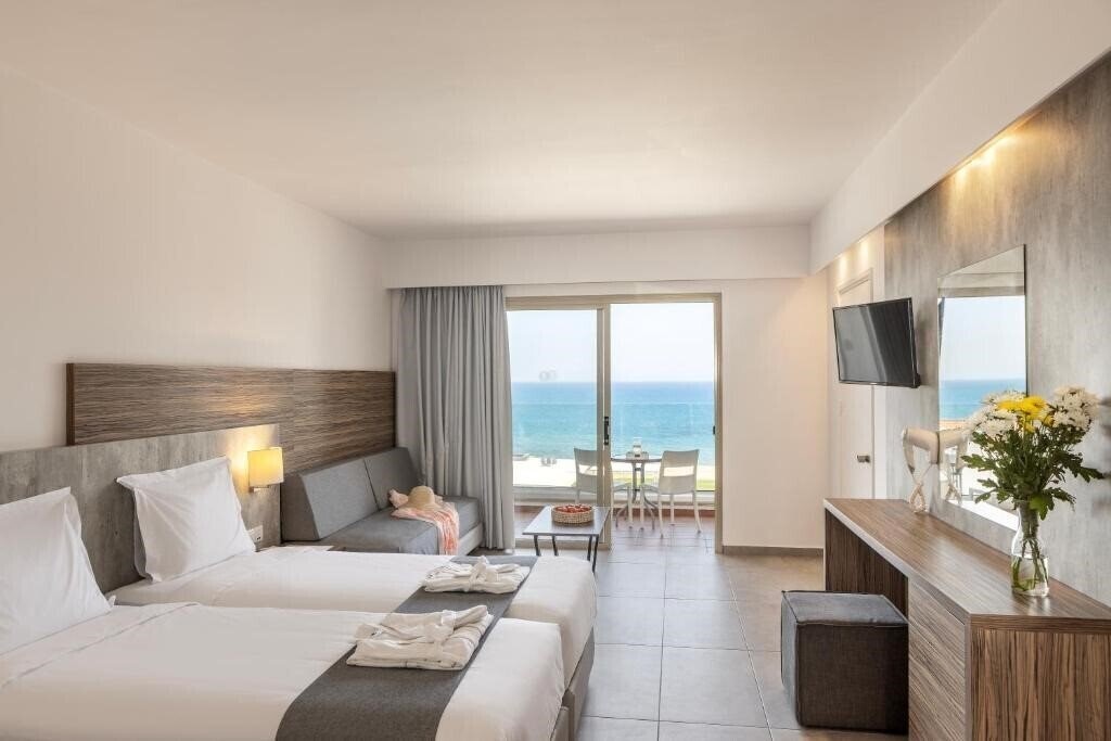Фото Aquasol De Costa Hotel Apartments 4*