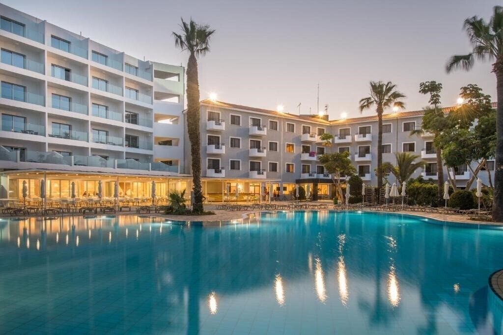 Отель Narcissos Waterpark Resort 4*