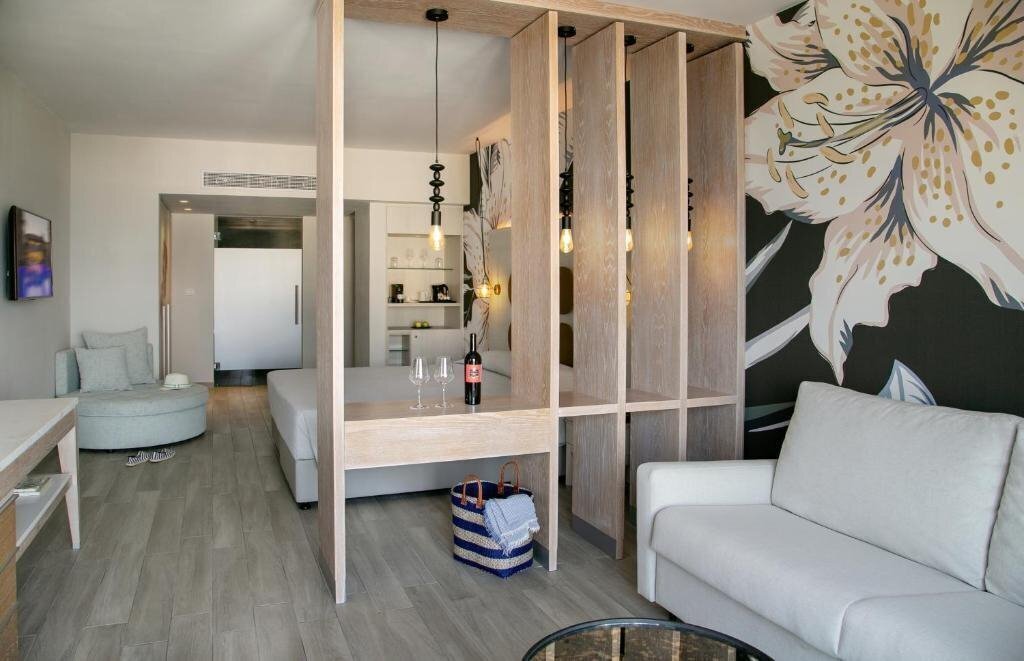 Фотографія FUN & SUN FAMILY Vangelis Hotel 4*