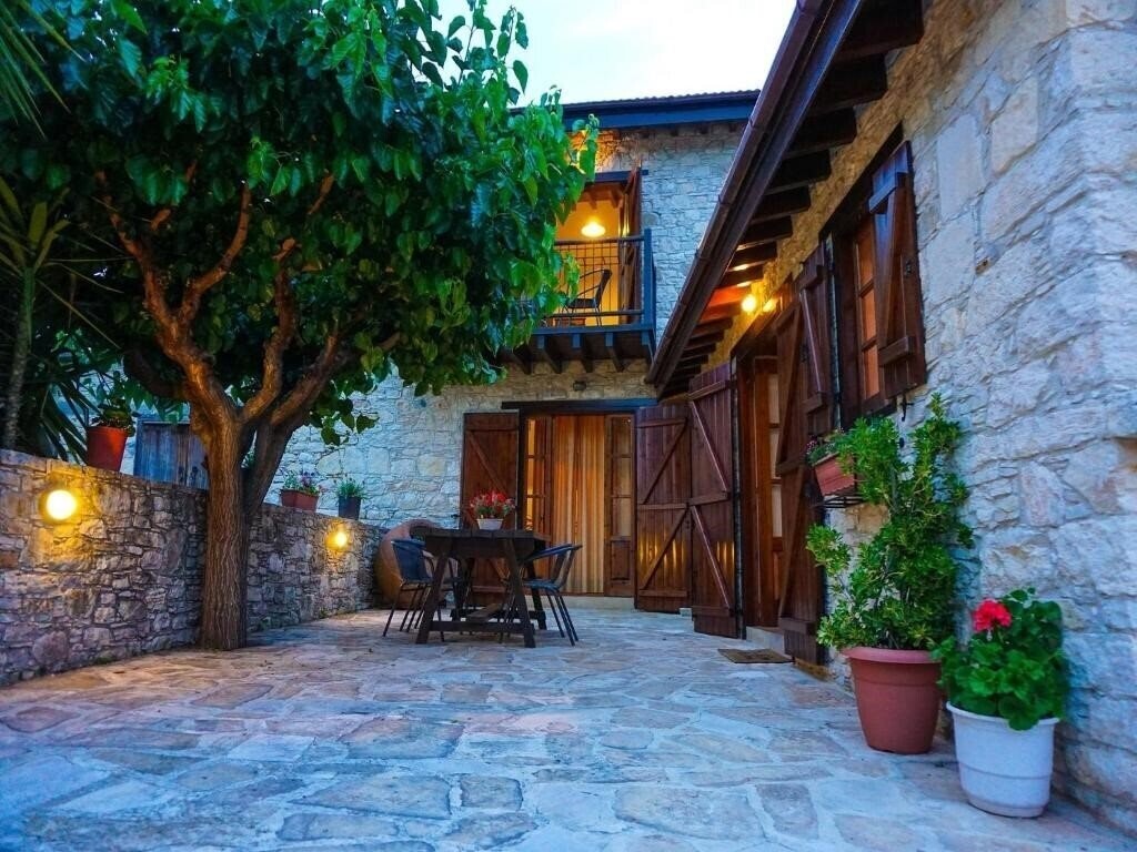 Готель Olga Traditional House 2*