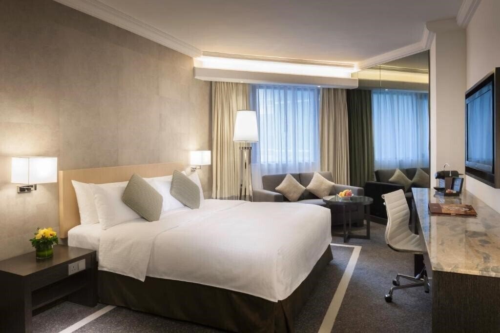 Готель Gateway Hotel 4*