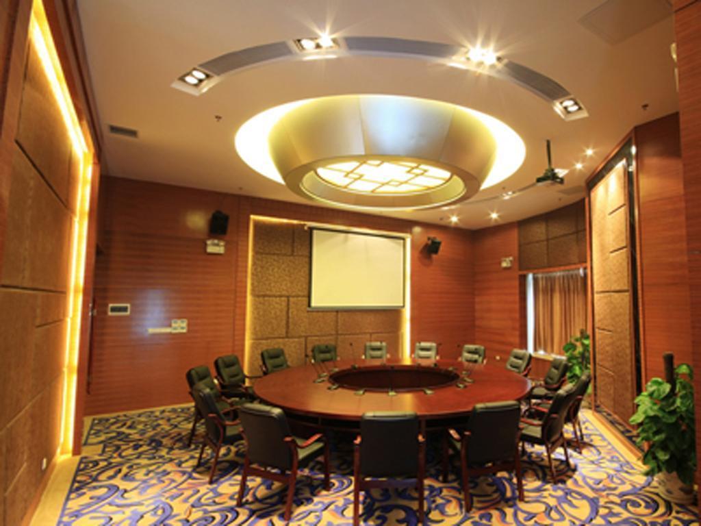 Зображення Guangdong Geological Landscape Hotel 4*