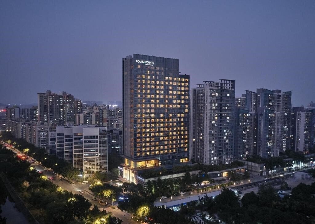 Отель Four Points by Sheraton Guangzhou 5*