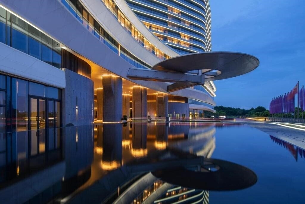 Отель Vignette Collection The Xanadu Guangzhou, an IHG Hotel 5*