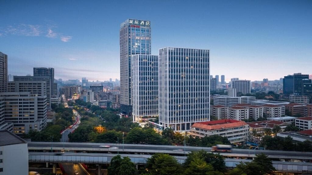 Готель Intercityhotel Guangzhou Sanyuanli Center 4*