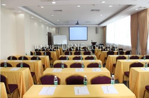 Зображення Yifeng Hotel 3*