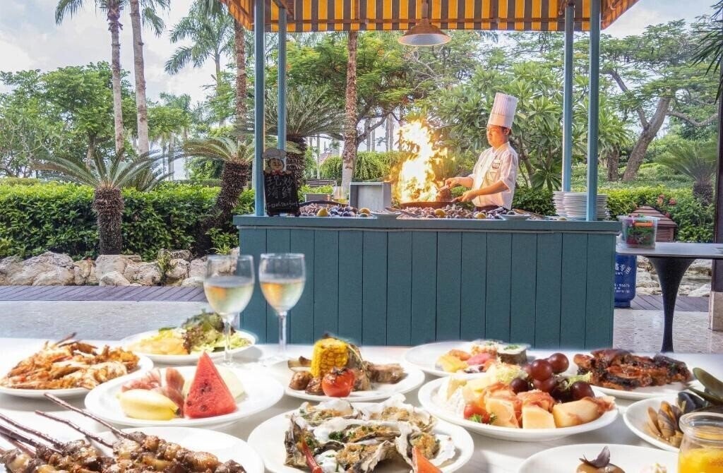 Готель Sanya Marriott Yalong Bay Resort 5*