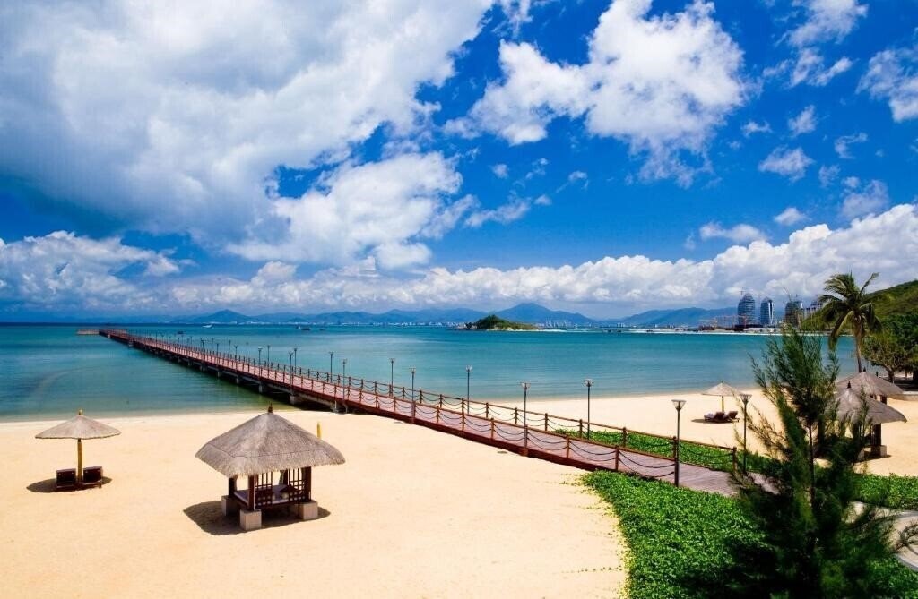 Фото Luhuitou State Guesthouse & Resort 3*