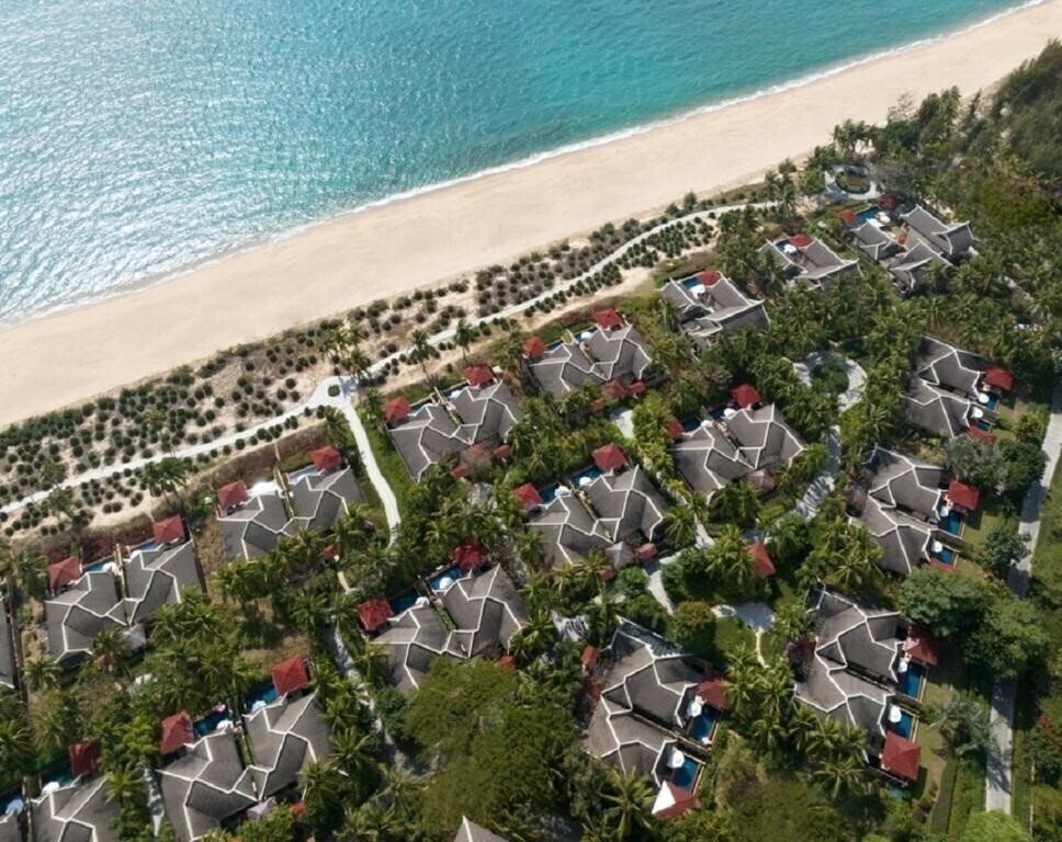 Готель The Ritz-Carlton Sanya Yalong Bay 5*