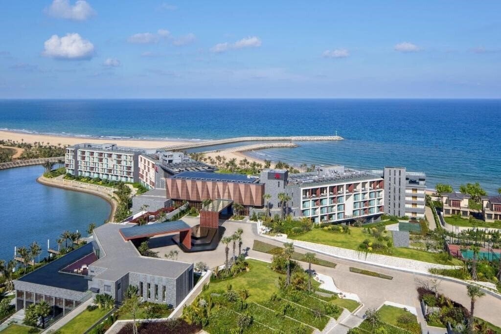 Готель Marriott Resort Xiangsuhi Bay 5*