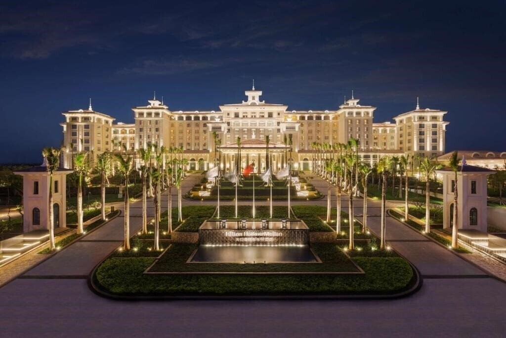 Отель Hilton Haikou Meilan 5*