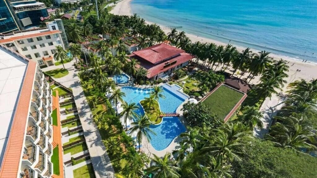Готель South China (ex. Sanya South China Hotel) 4*