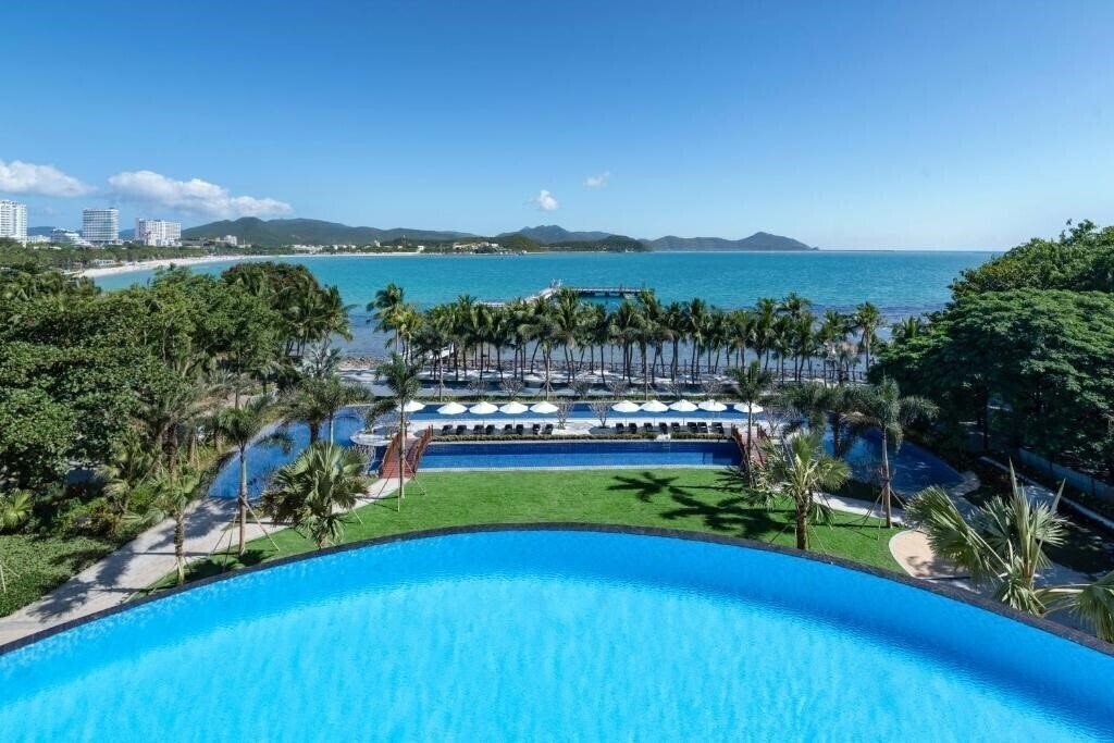 Отель Sanya Junji Seaview Hotel 5*