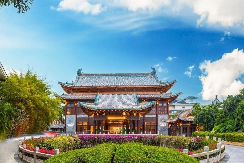 Отель Swissotel Sanya Yalong Bay (ex. Huayu Resort & Spa Yalong Bay) 5*