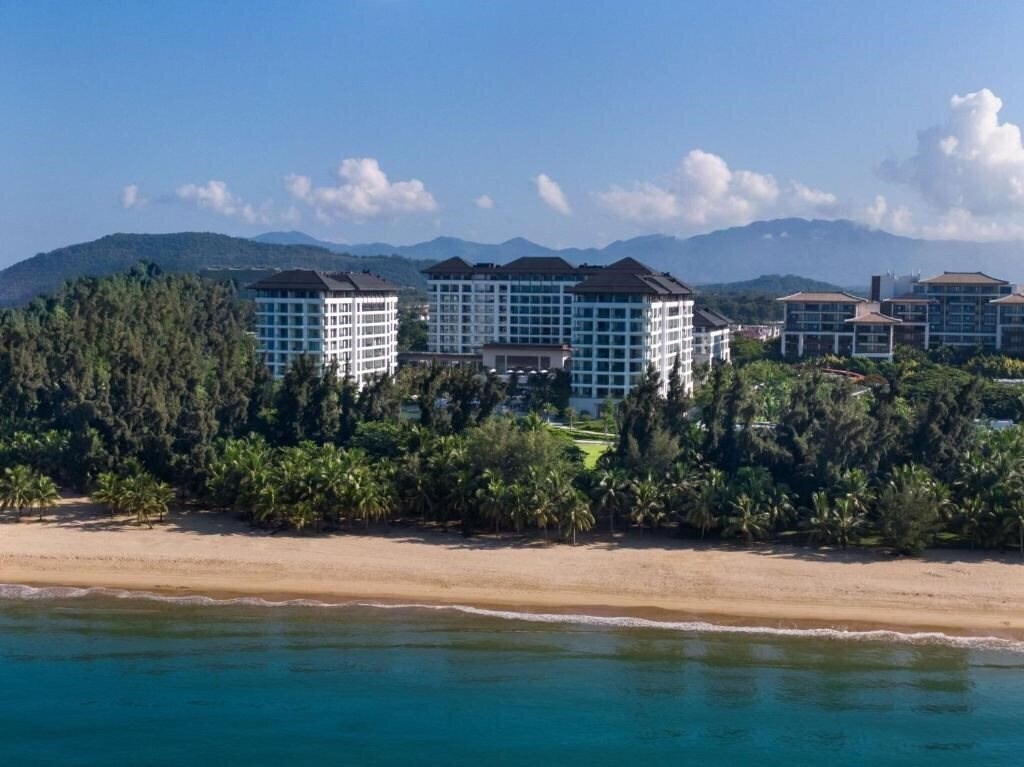 Отель The Mermoon Resort Hainan Tufu Bay, Tapestry Collection by Hilton 5*