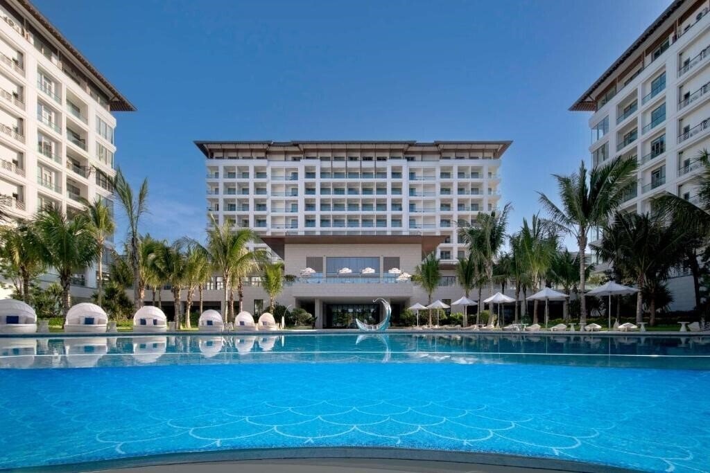 Фотография The Mermoon Resort Hainan Tufu Bay, Tapestry Collection by Hilton 5*