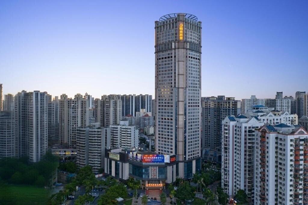 Готель Haikou Mingguang Shengyi Hotel 5*