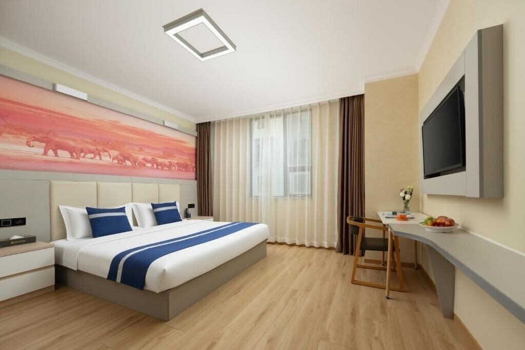 Картинка Golden Phoenix Hotel 4*