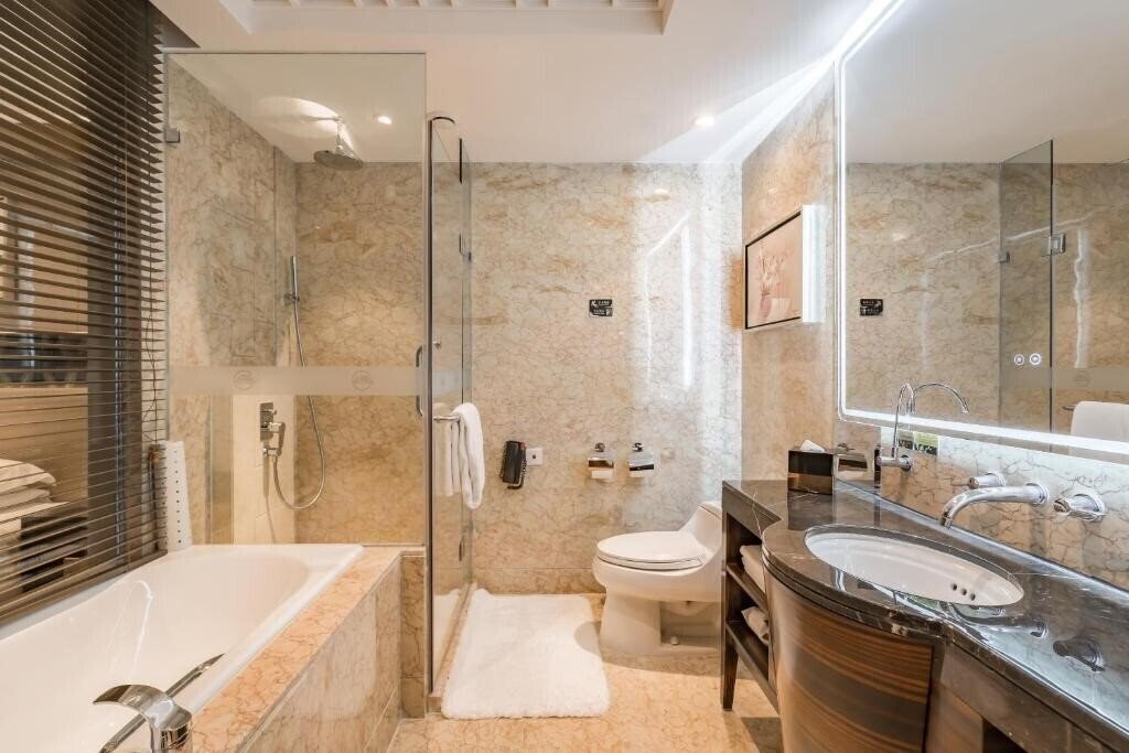 Фото Lake View Hotel 5*