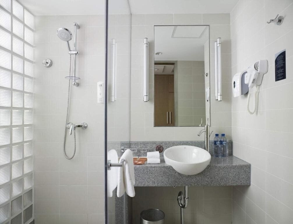 Фото Holiday Inn Express Beijingqian Men Fuli 3*
